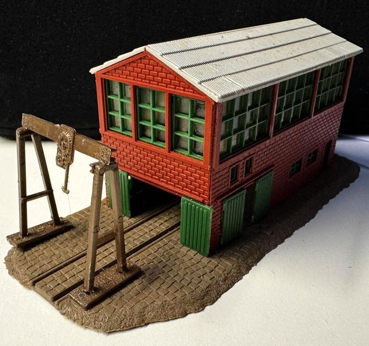 Gebouwen (schaal N) rondom het spoorbedrijf, Hobby en Vrije tijd, Modeltreinen | N-Spoor, Zo goed als nieuw, Brug, Tunnel of Gebouw