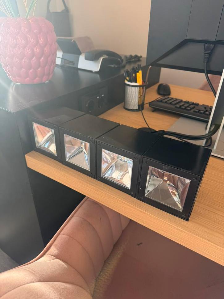 LED Solar Cube wandlamp zwart vierkant 4 stuks, Tuin en Terras, Buitenverlichting, Zo goed als nieuw, Wandlamp, Minder dan 50 watt