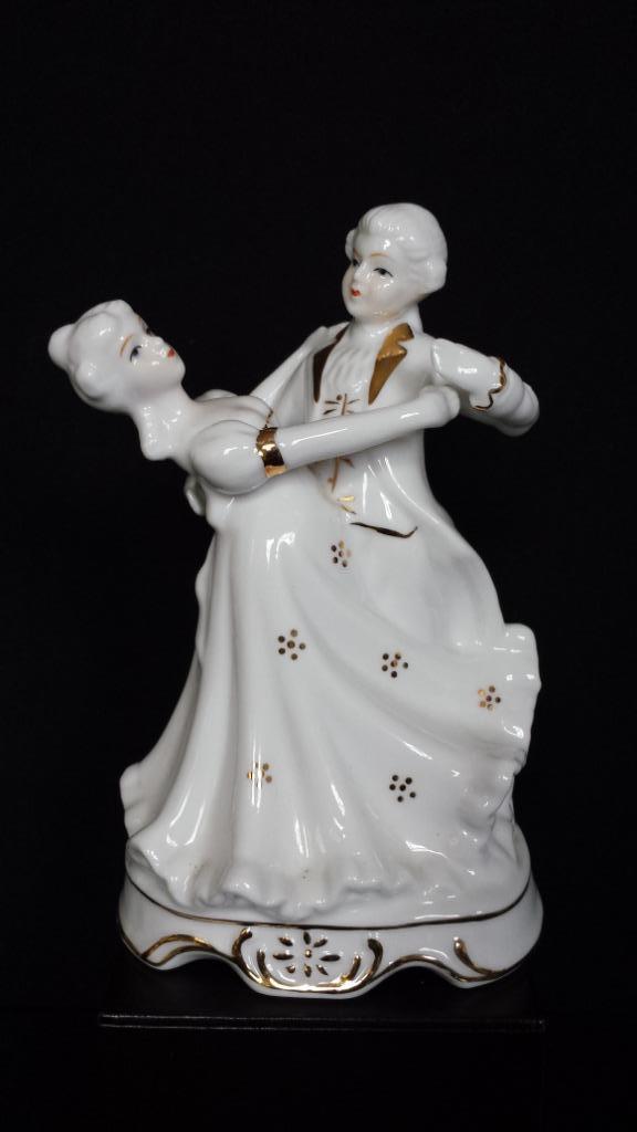 Porseleinen PMI BEELDJE <> Elegant DANSPAAR <> Handarbeit, Verzamelen, Beelden en Beeldjes, Zo goed als nieuw, Mens, Ophalen of Verzenden