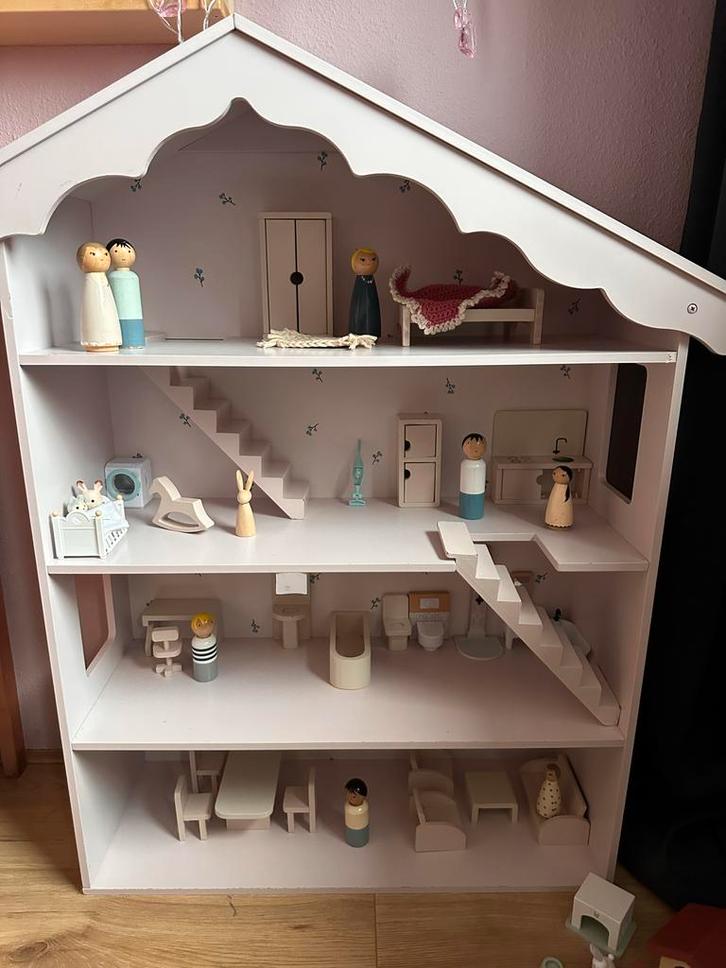 Poppenhuis Groot Petit Amelie + Meubels & Extra's, Kinderen en Baby's, Speelgoed | Poppenhuizen, Gebruikt, Poppenhuis, Ophalen