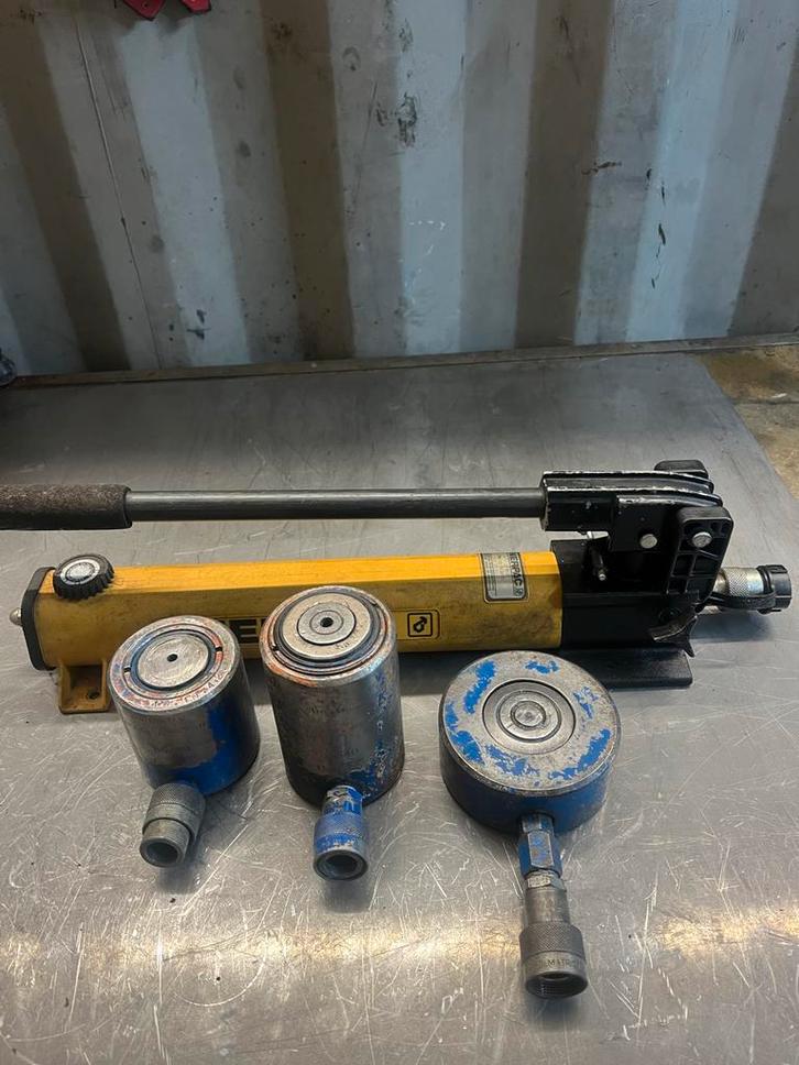 Hydraulische set: Enerpac pomp & Holmatro vijzels, Auto diversen, Krikken, Gebruikt, Potkrik, Hydraulisch, Ophalen of Verzenden