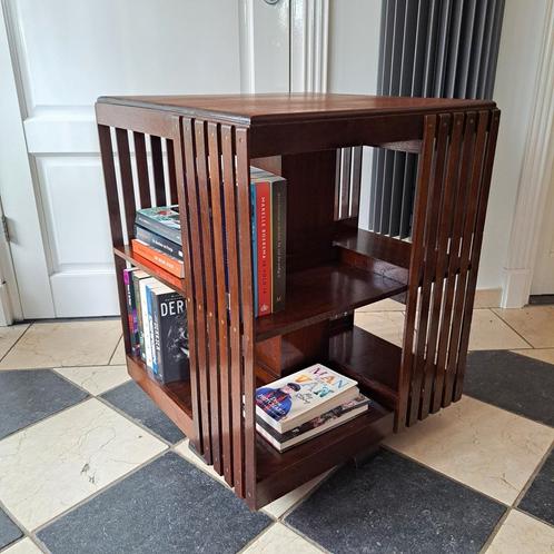 Vintage boekenmolen, jaren'60., Huis en Inrichting, Kasten | Boekenkasten, Zo goed als nieuw, Minder dan 100 cm, 25 tot 50 cm