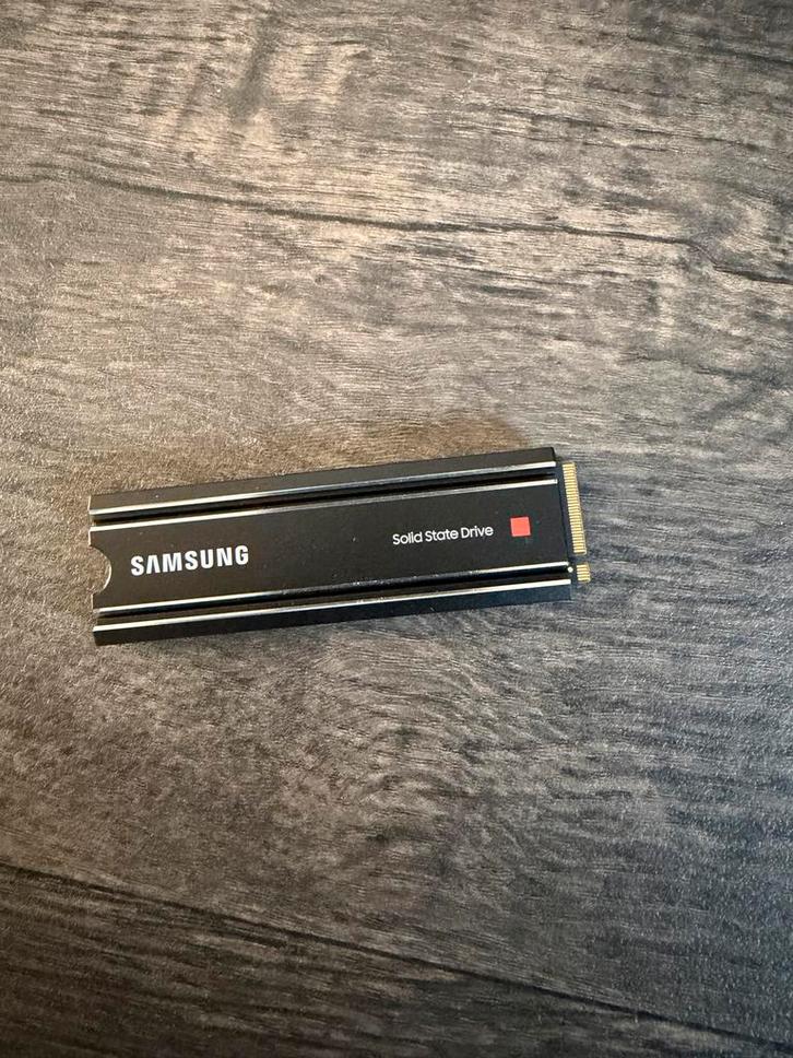 Samsung 990 PRO 2TB SSD met Heatsink - PS5 Compatible, Computers en Software, Harde schijven, Gebruikt, Console, Intern, SSD, SATA