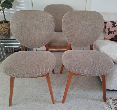 Vintage teakhout eetkamerstoel, Huis en Inrichting, Stoelen, Zo goed als nieuw, Bruin, Ophalen