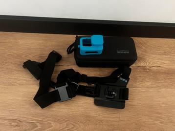 Gopro hero 10 met accesoires beschikbaar voor biedingen