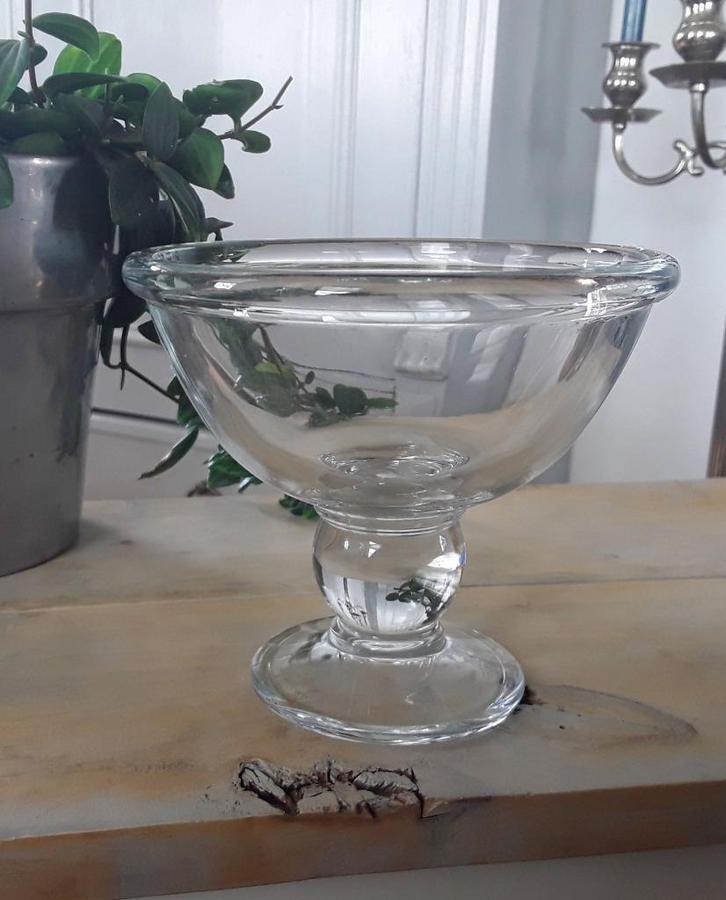 IJscoupe / dessertglas op poot, Huis en Inrichting, Keuken | Servies, Gebruikt, Overige typen, Overige stijlen, Glas, Ophalen of Verzenden