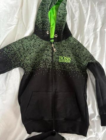 Boss joggingpakje, maat 110/116, zwart/fluor groen beschikbaar voor biedingen