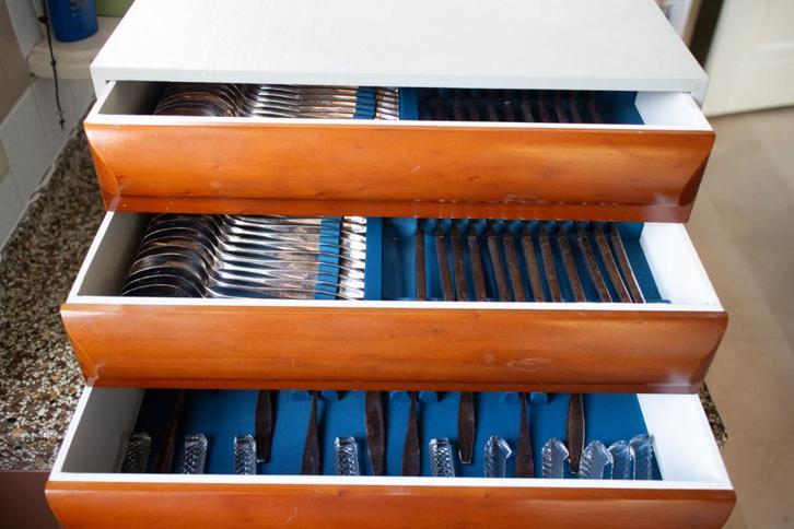 verzilverd bestek in cassette, Huis en Inrichting, Keuken | Bestek, Gebruikt, Bestekset, Zilver, Ophalen