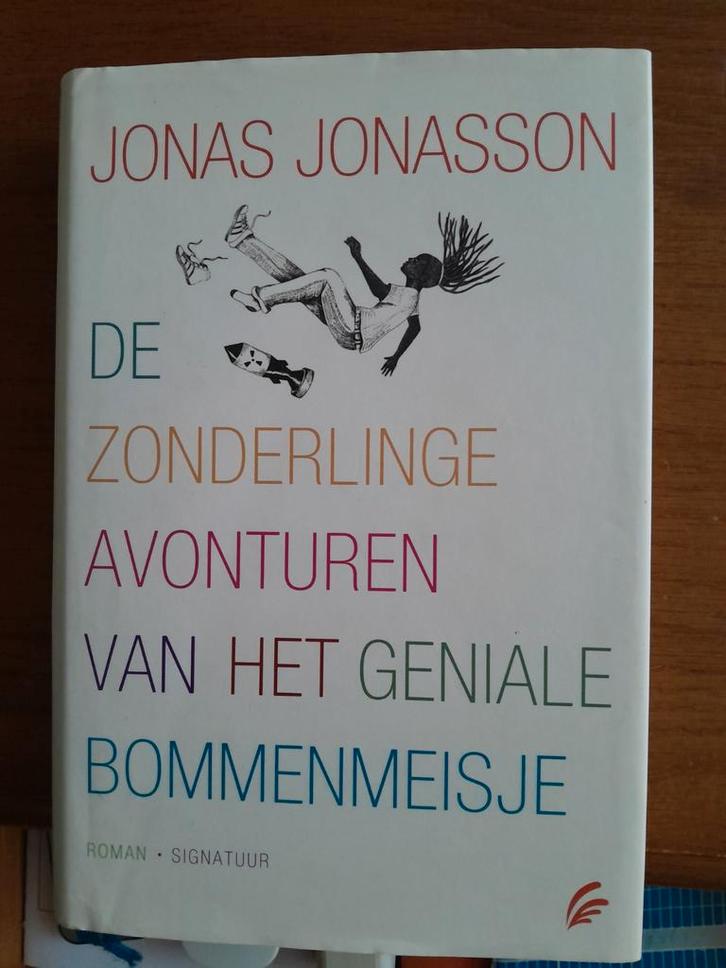 Bommenmeisje - Jonas Jonasson, Boeken, Romans, Gelezen, Nederland, Ophalen of Verzenden
