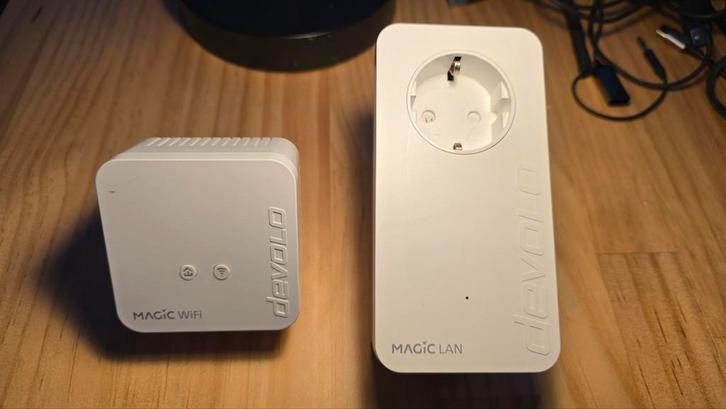 Devolo Magic WiFi met Ethernet, Computers en Software, WiFi-versterkers, Gebruikt, Ophalen of Verzenden