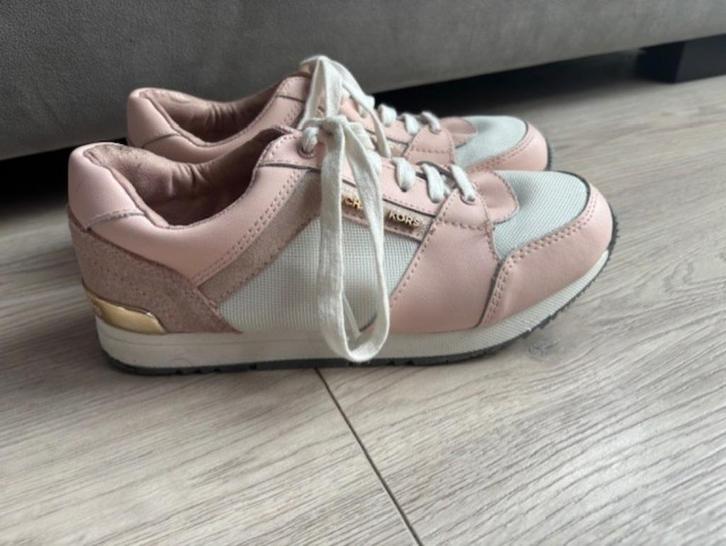 Nieuw Michael Kors schoenen maat 35, Kleding | Dames, Schoenen, Nieuw, Sneakers of Gympen, Zwart, Ophalen of Verzenden
