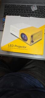 Led projector mini beamer nieuw in doosje camper caravan etc, Ophalen of Verzenden, Nieuw, LED