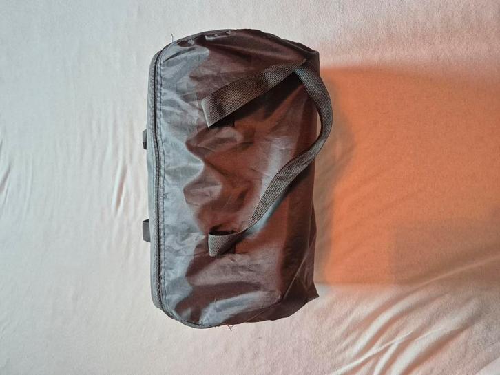 Deryan opvouwbaar matras - zelfopblaasbaar, Caravans en Kamperen, Luchtbedden, Zo goed als nieuw, Ophalen of Verzenden