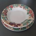 Plat bord en diep bord Somerton, Johnson Bros, Huis en Inrichting, Keuken | Servies, Gebruikt, Ophalen of Verzenden, Bord(en)