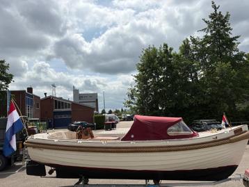 Sloep: Interboat 21 + Volvo Penta 38pk + Zonnedek + Teak beschikbaar voor biedingen
