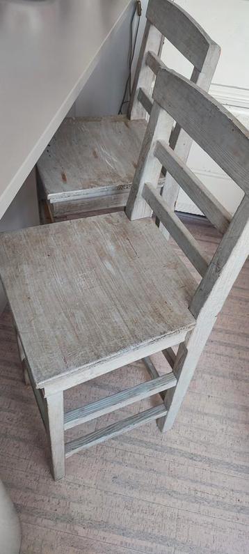 2 brocante houten barstoelen grijs greywash, woonaccessoires beschikbaar voor biedingen