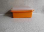 Tupperware Voorraaddoos 23x18x11 cm. Oranje Vintage, Ophalen of Verzenden, Zo goed als nieuw, Oranje, Bus of Trommel