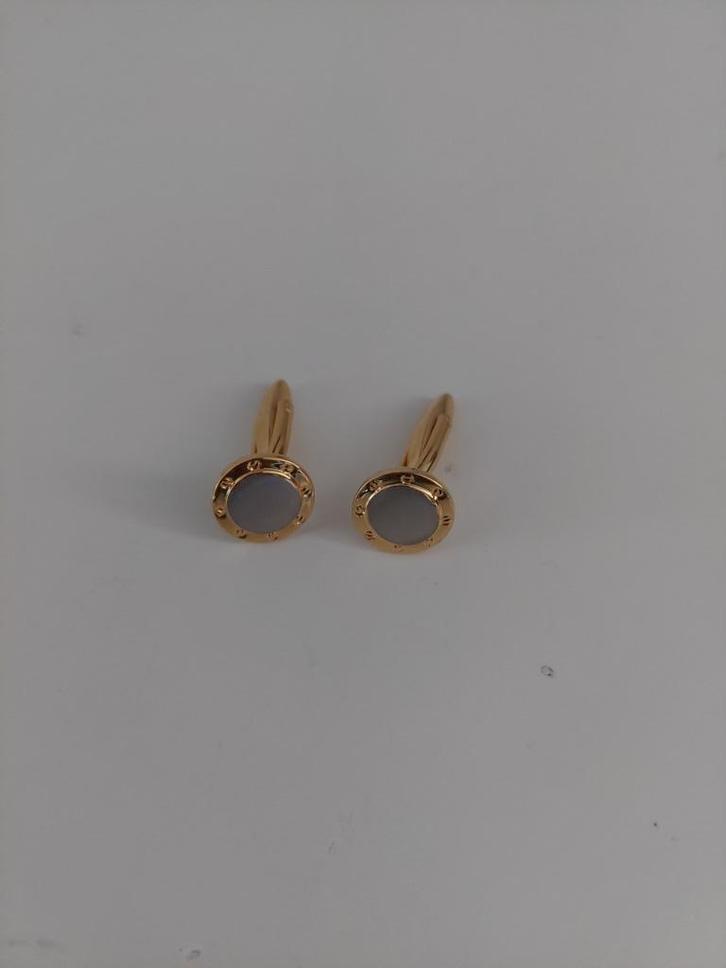 Twee ronde manchette knopen met stalen geicede voorkant, Sieraden, Tassen en Uiterlijk, Manchetknopen, Nieuw, Overige materialen