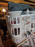 Te koop poppenhuis incl inrichting en verlichting, Ophalen of Verzenden, Zo goed als nieuw, Poppenhuis
