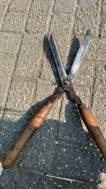 Heggenschaar beschikbaar voor biedingen