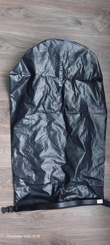 Miles & Miles Waterdichte Plunjebaal 90L beschikbaar voor biedingen