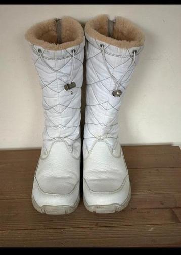 Witte UGG Hoge Laarzen snowboots Maat 39 beschikbaar voor biedingen