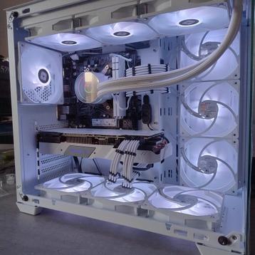 Custom pc beschikbaar voor biedingen