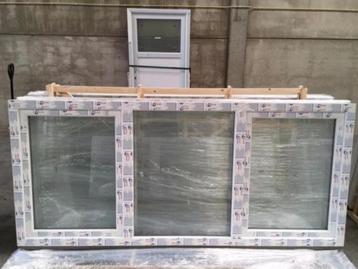 Kunststof kozijn 250 x 110 cm wit RAL 9016 dk-v-dk beschikbaar voor biedingen