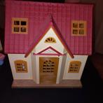Sylvanian poppenhuis en creche., Ophalen of Verzenden, Zo goed als nieuw, Poppenhuis