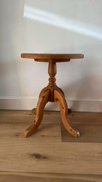 Solid Pine Side Table, Ophalen, Zo goed als nieuw, Hout