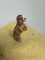 3364) beeldje poedel hoog 9,5 cm, Ophalen of Verzenden, Zo goed als nieuw, Dier