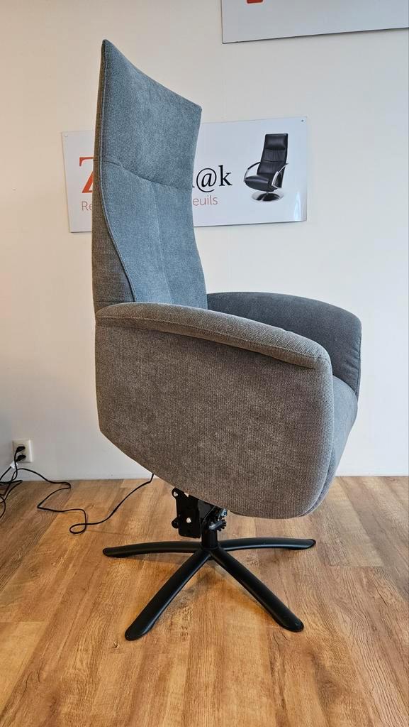 Fabulous5 sta op fauteuil van meubelfabriek de Toekomst zgan, Huis en Inrichting, Fauteuils, Zo goed als nieuw, Leer, 50 tot 75 cm