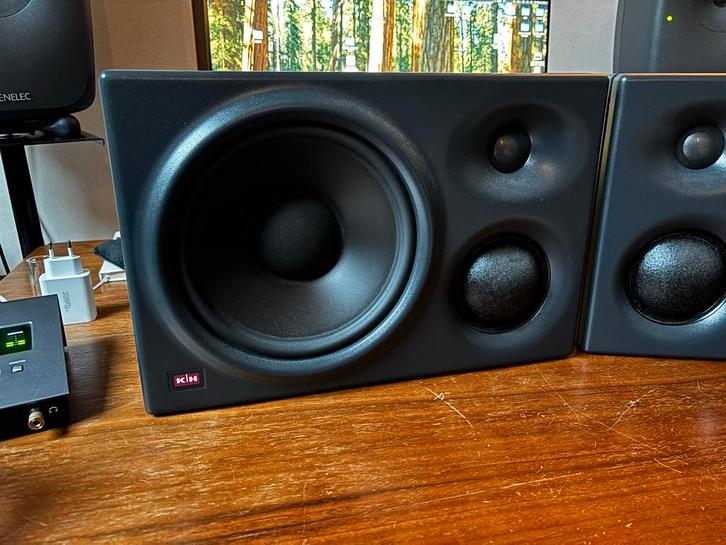 Klein Hummel O300 (Neumann KH310) Studio Monitors, Audio, Tv en Foto, Luidsprekers, Gebruikt, Front, Rear of Stereo speakers, 120 watt of meer