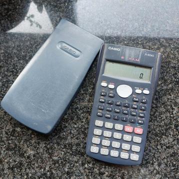 Casio fx-82MS rekenmachine beschikbaar voor biedingen