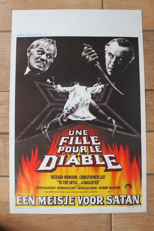 filmaffiche To The Devil A Daughter 1976 filmposter, Verzamelen, Posters, Zo goed als nieuw, Film en Tv, A1 t/m A3, Rechthoekig Staand