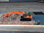 Hitachi ZAXIS 250LC 1:50, Hobby en Vrije tijd, Modelauto's | 1:50, Ophalen of Verzenden, Zo goed als nieuw, Bus of Vrachtwagen