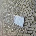 Middel hond a kleine bench, Ophalen, Zo goed als nieuw