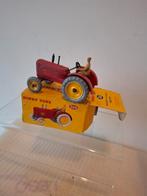 Dinky toys 300 Tractor Massey-Harris in OVP zie de foto's, Ophalen of Verzenden, Gebruikt, Tractor of Landbouw, Dinky Toys