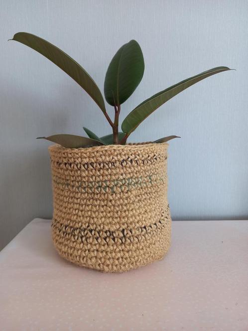 Gehaakte mand, Jute bloempot 1, Tuin en Terras, Bloempotten, Nieuw, Overige materialen, Binnen, Minder dan 40 cm, Minder dan 25 cm