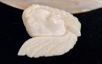 Antieke  19 eeuwse  handgesneden broche , Frankrijk, Verzenden, Overige materialen, Broche