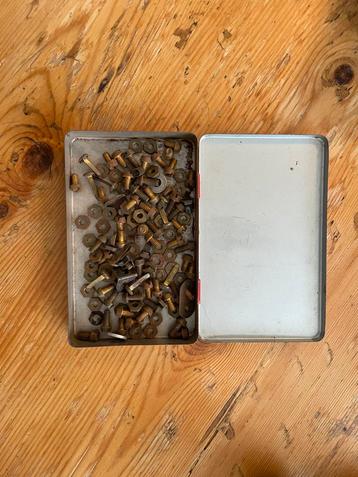 Märklin Blikje met Schroefjes beschikbaar voor biedingen