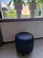 Mooie zwarte  retro Vintage opberg Poef skyleer, Huis en Inrichting, Banken | Voetenbanken en Poefen, Minder dan 50 cm, Gebruikt