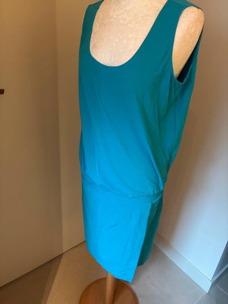 LaDress Taylor jurk aqua - zgan, Kleding | Dames, Jurken, Zo goed als nieuw, Maat 42/44 (L), Blauw, Boven de knie, Ophalen of Verzenden