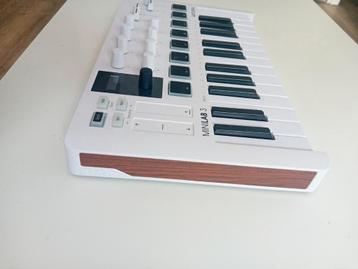 Arturia MiniLab 3 MIDI Keyboard Controller - Zo goed als nie beschikbaar voor biedingen