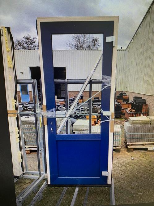 HBI kunstofkozijn met deur en zijlicht, Doe-het-zelf en Verbouw, Kozijnen en Schuifpuien, Zo goed als nieuw, Deurkozijn, Kunststof
