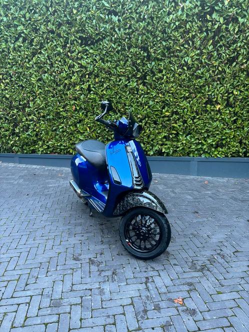 Vespa Sprint - Blauw - 50cc, Fietsen en Brommers, Scooters | Vespa, Gebruikt, Overige modellen, Maximaal 45 km/u, Benzine, Ophalen