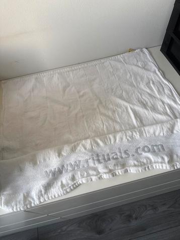 Rituals Handdoekje & Theedoek Set beschikbaar voor biedingen