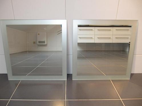 Twee badkamerspiegels 40,5x40,5, Huis en Inrichting, Badkamer | Badkamermeubels, Zo goed als nieuw, 25 tot 50 cm, Ophalen
