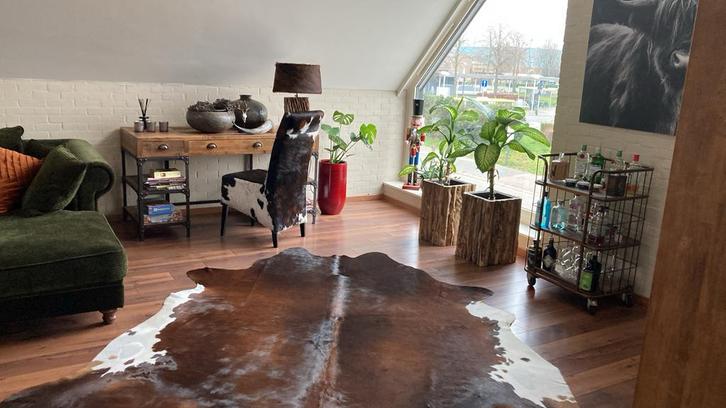 XXL Koeienhuid Donkerbruin/Wit - 250x250cm, Huis en Inrichting, Stoffering | Tapijten en Kleden, Zo goed als nieuw, 200 cm of meer