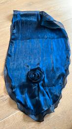 Donker blauw paars glanzende sjaal met roos, Kleding | Dames, Mutsen, Sjaals en Handschoenen, Ophalen of Verzenden, Sjaal, Zo goed als nieuw